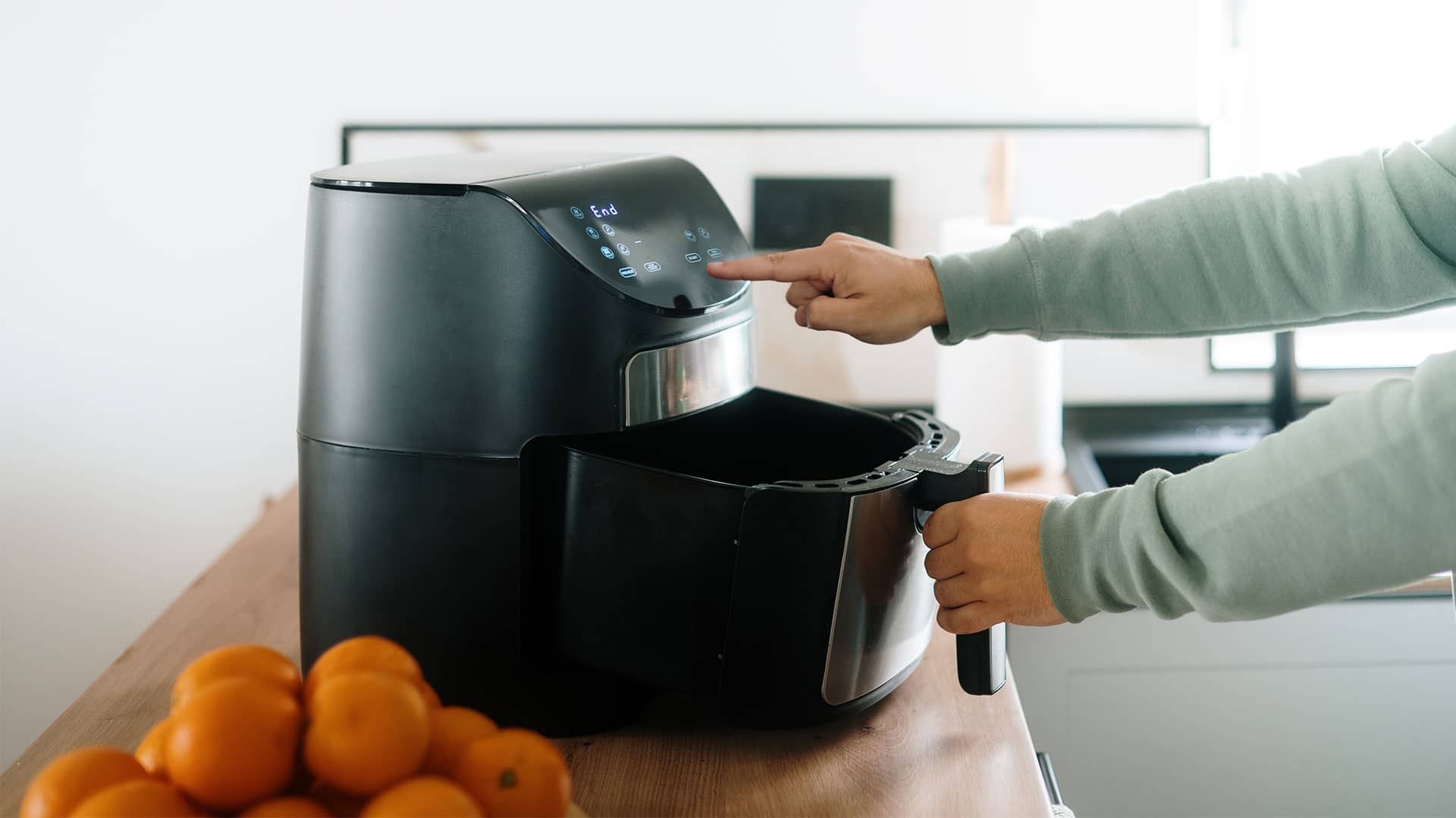 Hvor meget strøm bruger en airfryer?